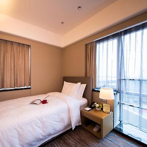Two-Bedroom Deluxe Suite Lake View